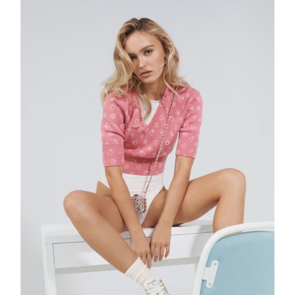 CHANEL Cruise 2023 23C Knit Top, Pink/White, FR 38, US 6, NWT